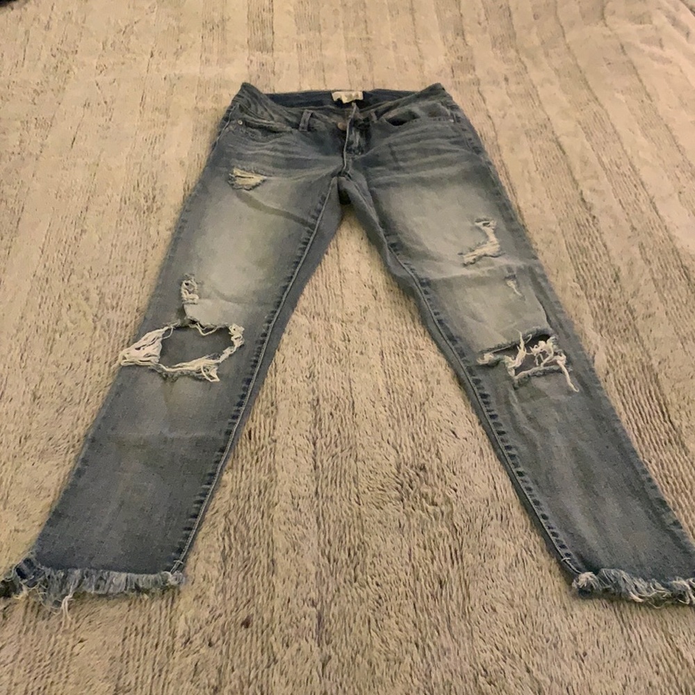Sky and Sparrow Low Rise Ankle Fray Ripped Jeans - Size 1